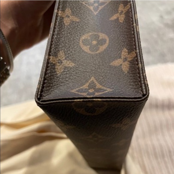 Authentic ✨Louis Vuitton Toiletry 26 with samorga insert. Brand new in dustbag - Picture 3 of 8